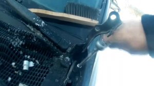 СНЯТИЕ ПЕТЕЛЬ КАПОТА  ЛАЧЕТТИ