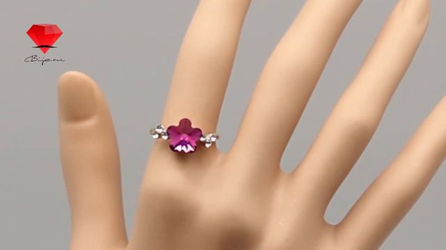 Bije.ru: Позолоченное кольцо в виде цветка с кристаллами Swarovski Karin (Карин) смотреть онлайн