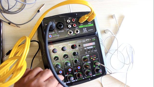 Karaoke setup with budget-friendly XAMXB4 Mixer. смотреть онлайн