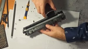 Заправка картриджа принтера HP 1006 тонером очистка замена вала фото магнитного чипа шестерни