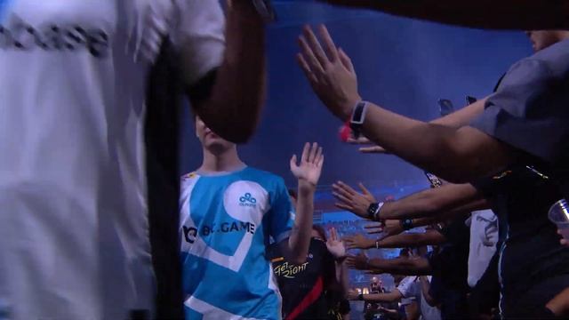 Симпл заводит толпу перед шоуматчем в кс 2)) смотреть онлайн