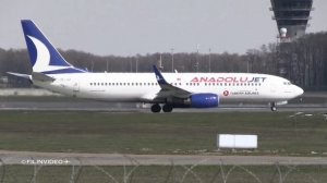 Пилот или пилотка?)) Женщина пилот и женщина диспетчер. Ветреная посадка + бонус (VKO 2023)