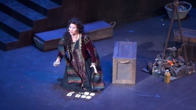 Mabel Ledo: Carmen, Card Scene смотреть онлайн