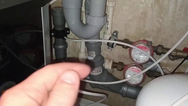Сифон под мойкой и дренаж для фильтра осмос смотреть онлайн