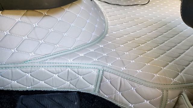 3D ковры из экокожи в кабину Volvo FH смотреть онлайн