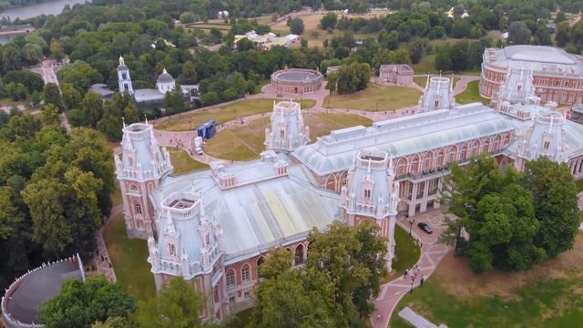 Музей-заповедник «Царицыно» с коптера смотреть онлайн