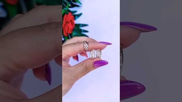 ? Комплект из медицинского сплава смотреть онлайн