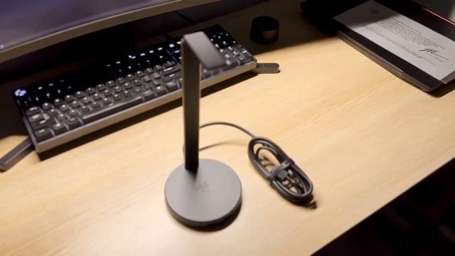 Razer Base Station V2 Chroma Unboxing смотреть онлайн