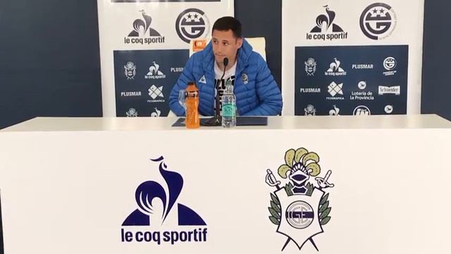 NIcolás Dibble habló en conferencia смотреть онлайн