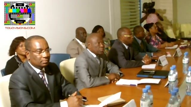 Début du dialogue politique au Togo en vue des réformes institutionnelles et constitutionnelles смотреть онлайн