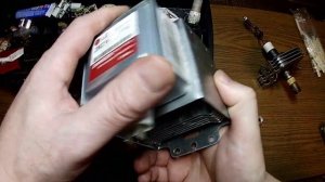 ДЛЯ ЧЕГО РАЗВОРАЧИВАЮТ КОЛПАЧОК НА МАГНЕТРОНЕ