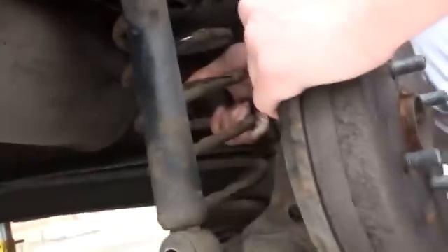 TOYOTA YARIS REAR SPRING REPLACE смотреть онлайн