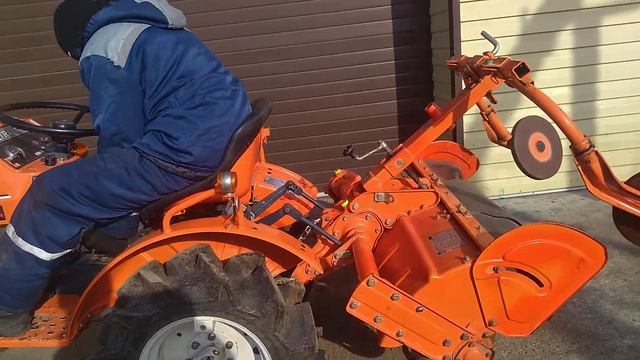 Минитрактор "KUBOTA" B1-10 10л.с, смотреть онлайн