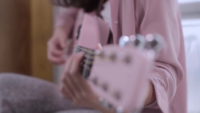 LAVA ME 2 | Better in sounds and playability | LAVA MUSIC смотреть онлайн