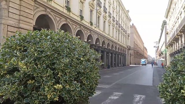 Вид на Королевский дворец с via Roma. Гид в Турине и Милане Инна Карнаух смотреть онлайн