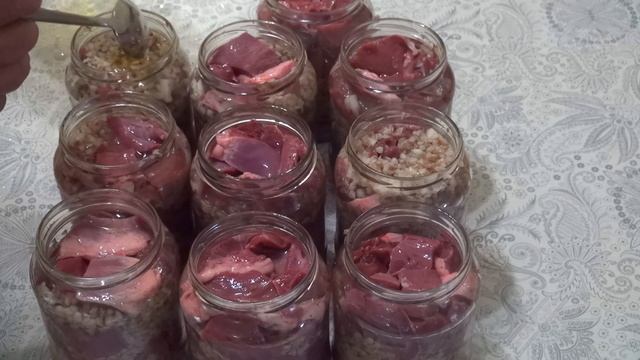 Тушенка из свиных сердец с гречкой.Вкусная тушенка своими руками.Готовим тушенку сами.Тушенка и каш смотреть онлайн
