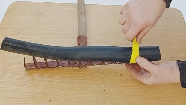 Взял грабли и сделал своими руками самоделку Получился снегоуборщик для теплицы смотреть онлайн