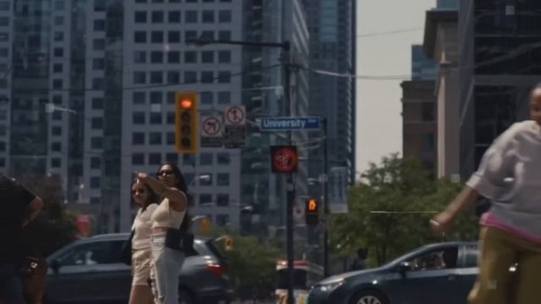 Humane AI Pin: устройство, которое заменит ваш смартфон!