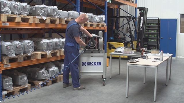Maintenance Procedures for Becker Oil-less Rotary Vane Pump. смотреть онлайн