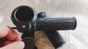 Ручка газа  с сенсорным замком и цветным дисплеем.