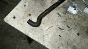 Замена маслоотделителя вентиляции двигателя Volkswagen Golf 4 1.6L ??