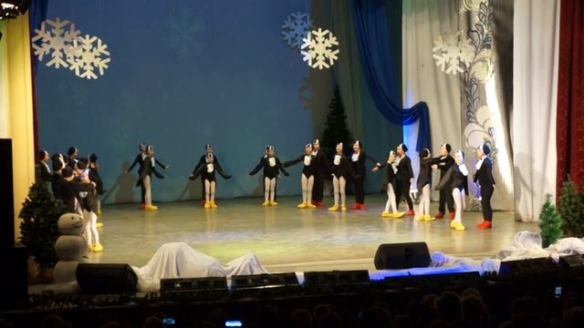 08.12.2019. Ансамбль народного танца " Дымка" " У пингвинов Новый год" смотреть онлайн