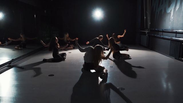 Emmit Fenn - Woman dance strip choreo смотреть онлайн