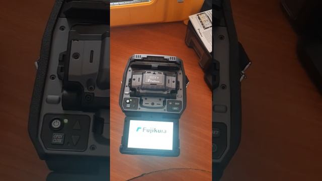 Des informations sur la dernière appareil fibre optique Fujikura 90S+ смотреть онлайн