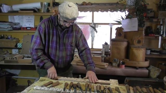 Wood carving , with a song .Резьба по дереву с песней. Божественно просто смотреть онлайн