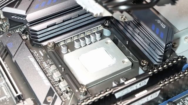 漆黒の造形美！ID-COOLINGの新作CPUクーラーを実食！～SE-207XTslimで12900Kは冷却可能か！？～ смотреть онлайн