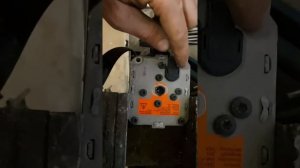 Разблокировка(ремонт, восстановление) стрелянного ремня безопасности после дтп ауди а4