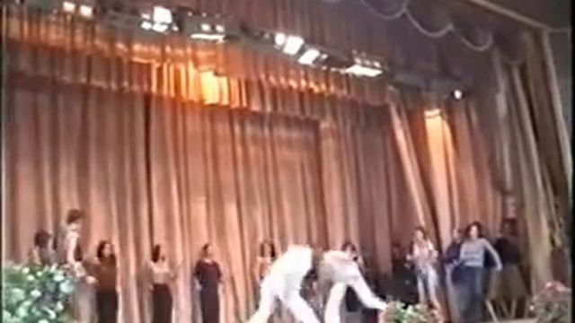 Anisim - My first capoeira performence (with a broken arm) смотреть онлайн