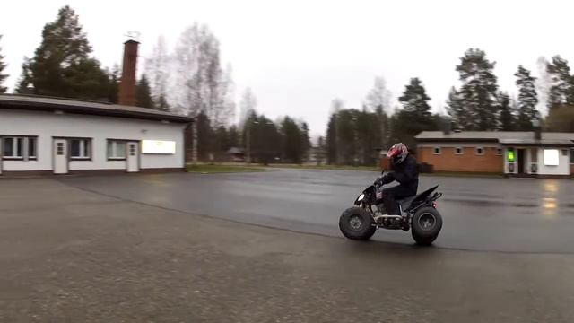 Yamaha Yfm 250r Riding