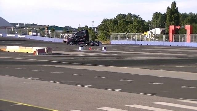 TOURS motors show 2015 la parade vue du GMC смотреть онлайн