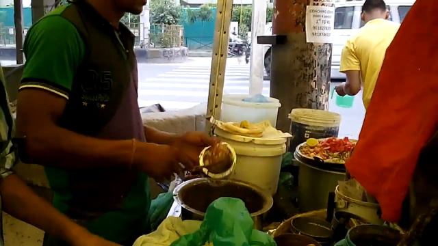 How To Make Best Chole Kulche ► Street Food Of India ► Zohra Sehgal Love