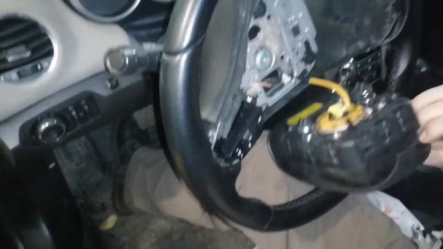 Снять подушку безопасности Chevrolet Cruze смотреть онлайн