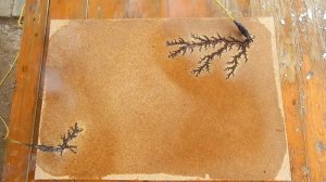 Молния Лихтенберга на ДСП/Lightning Lichtenberg on chipboard