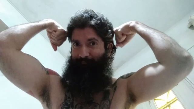 biceps flexing Friday смотреть онлайн