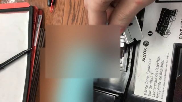 How To Remove/Empty Xerox Waste Toner Container (7120, 7125, 7220 & 7225) смотреть онлайн