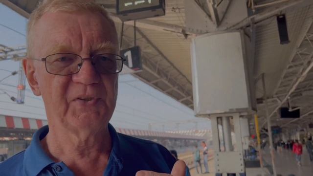 India2023! Как найти свой поезд и вагон на Ж/д вокзале в Индии смотреть онлайн