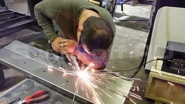 Тест оптоволоконного лазерного аппарата для сварки XTW-1500/Raycus при ПНР смотреть онлайн