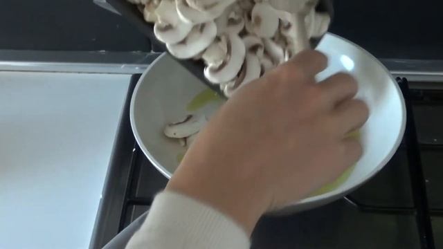 БЛИНЧИКИ С НАЧИНКОЙ ИЗ ШАМПИНЬОНОВ смотреть онлайн