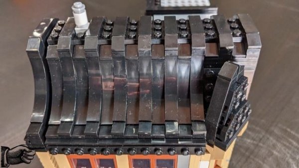 Leaky Cauldron & Wiseacre's Wizarding Equipment | BUILDING THE WIZARDING WORLD | EPISODE 4