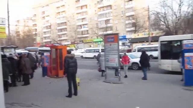 У южного входа метро Медведково смотреть онлайн