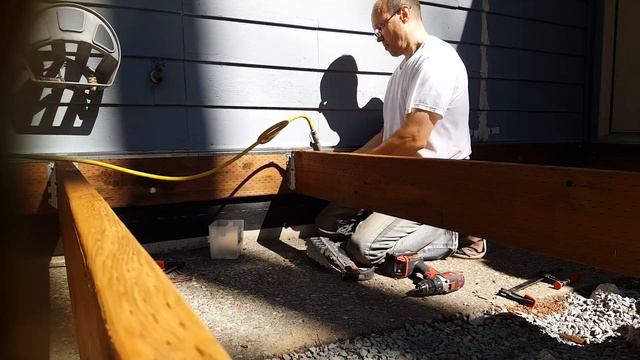Joists and Joist Hangers installation. Лаги для пола и их крепление смотреть онлайн