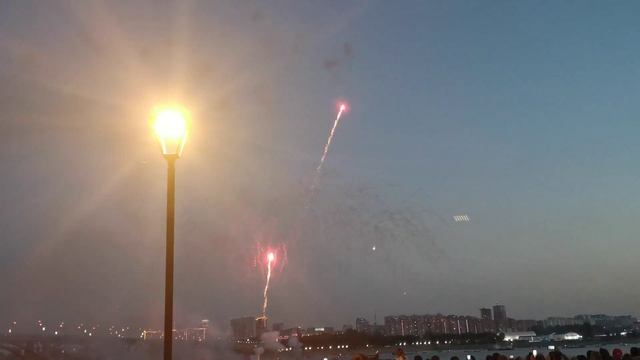 День города в Новосибирске 2022. Фейерверк на набережной. смотреть онлайн