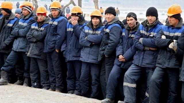 Трудовых мигрантов в России 15 июня ждет сюрприз.Продление указа 274 до 30 сентября ДЕПОРТА НЕ БУДЕ смотреть онлайн