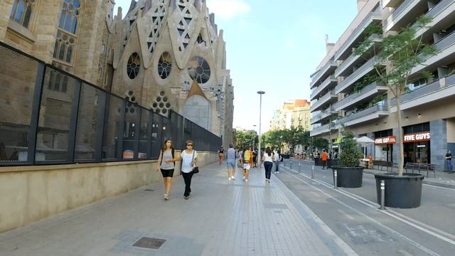 Walking Around SAGRADA FAMILIA, The Oldest Unfinished Project 4K