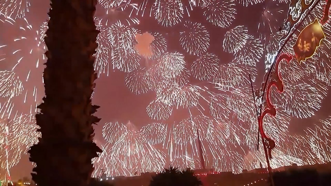 Это САМЫЙ БОЛЬШОЙ Фейерверк в МИРЕ! Top Biggest Firework Shells In The World Ever! смотреть онлайн