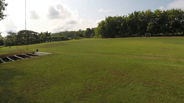 MJX Bugs 8 Pro test fly -max range test смотреть онлайн